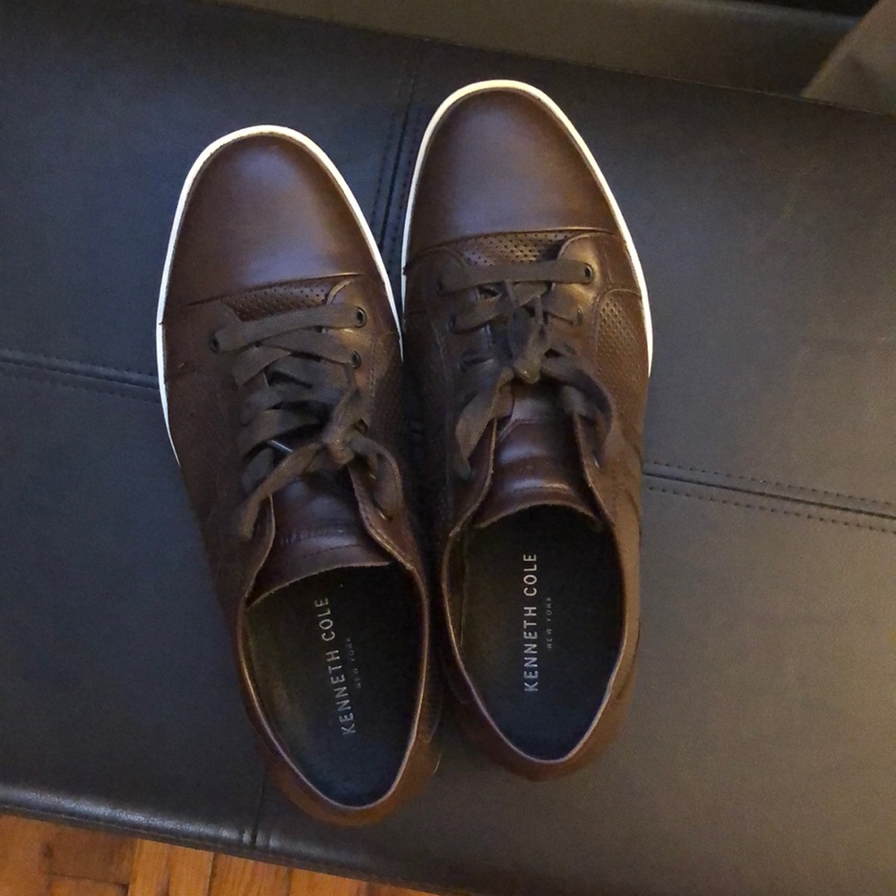 Men’s shoes size 8